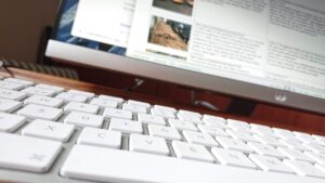 Läs mer om artikeln Skriver bok om extremt väder